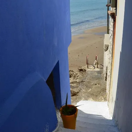 La Casa Azul Arkoudi