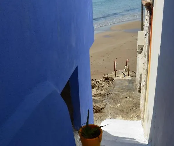 La Casa Azul Arkoudi